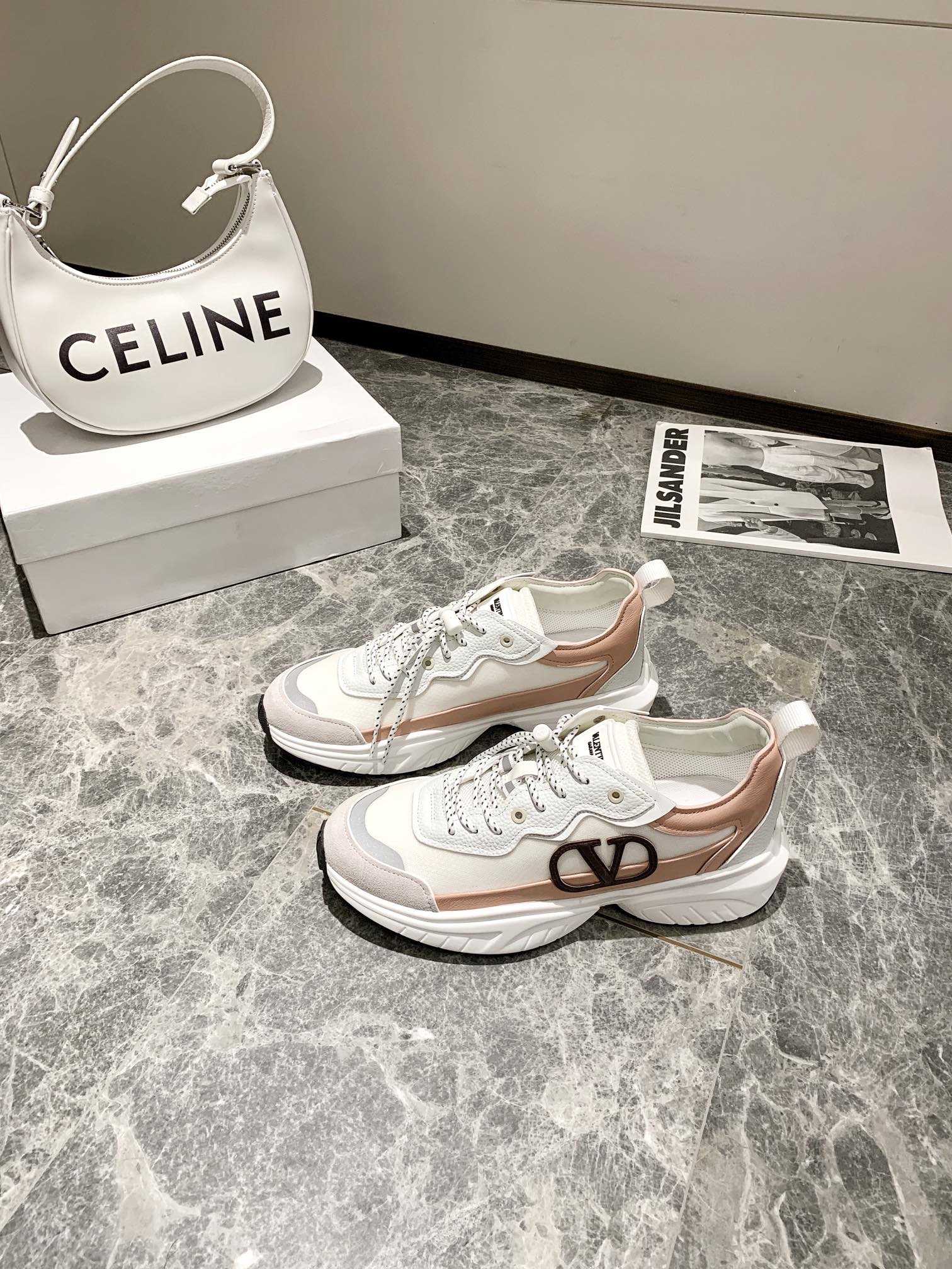 【Valentino】𝟐𝟎𝟐𝟏/𝐒𝐒 𝐧𝐞𝐰 Valentino 2022 ss spring-summer collection of new old man shoes