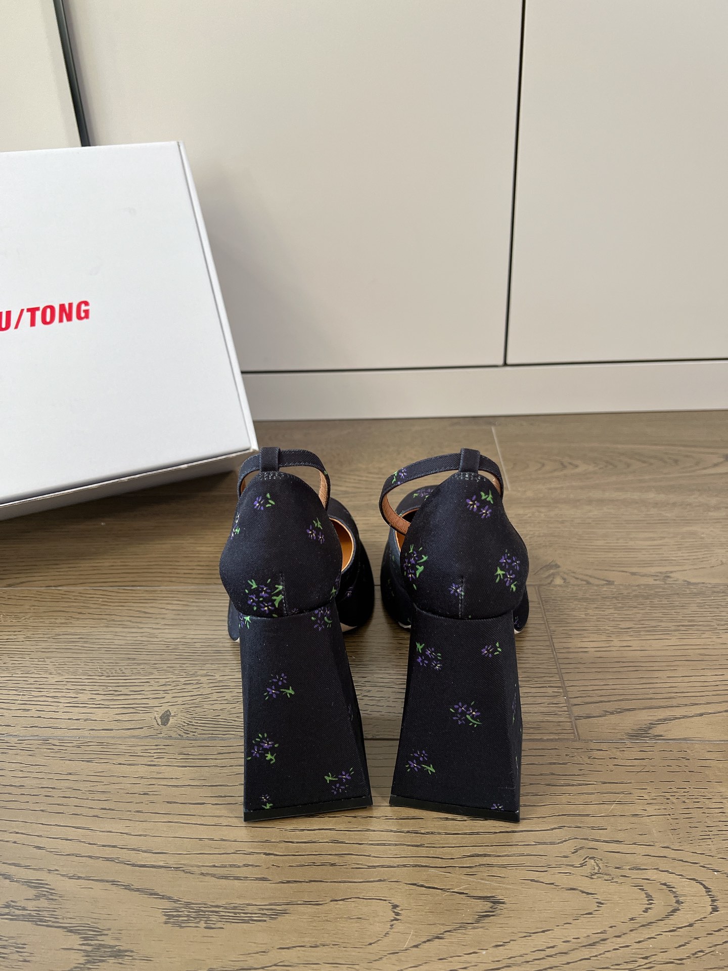 𝐒𝐇𝐔𝐒𝐇𝐔𝐓𝐎𝐍𝐆｜𝟐𝟎𝟐𝟑/𝐒𝐒 𝐧𝐞𝐰 Exclusive niche SHUSHU/TONG 23/thick bottom Mary Jane