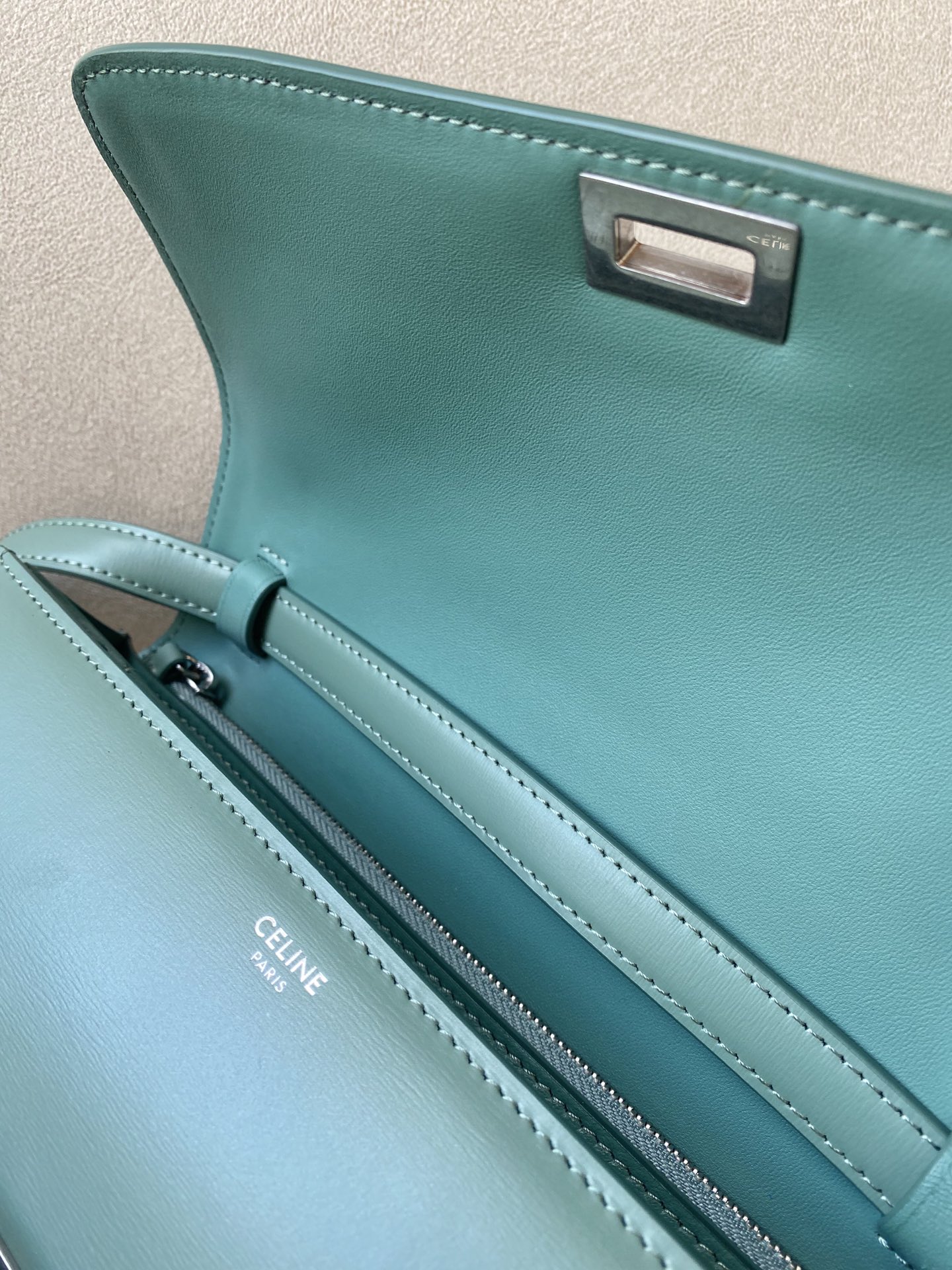 𝐂𝐞𝐥𝐢𝐧𝐞 CLASSIC