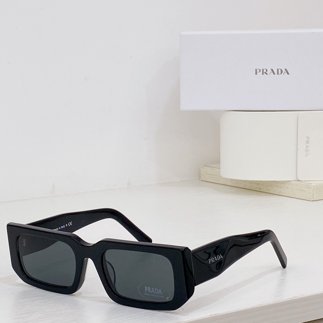 PRADA SPR06Y