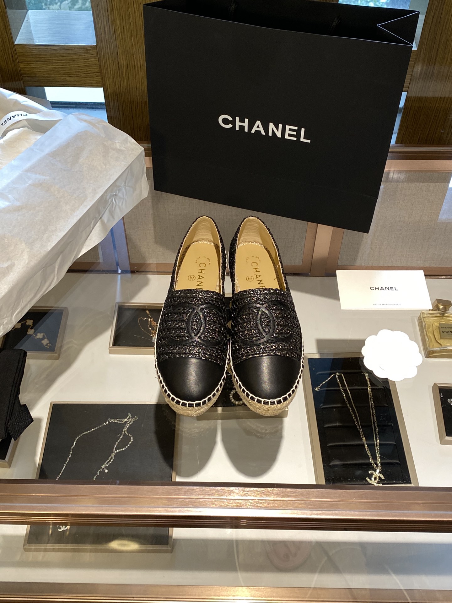 CHANEL fisherman shoes Chanel classic version of the original injection of rubber translucent rubber original color hemp sole