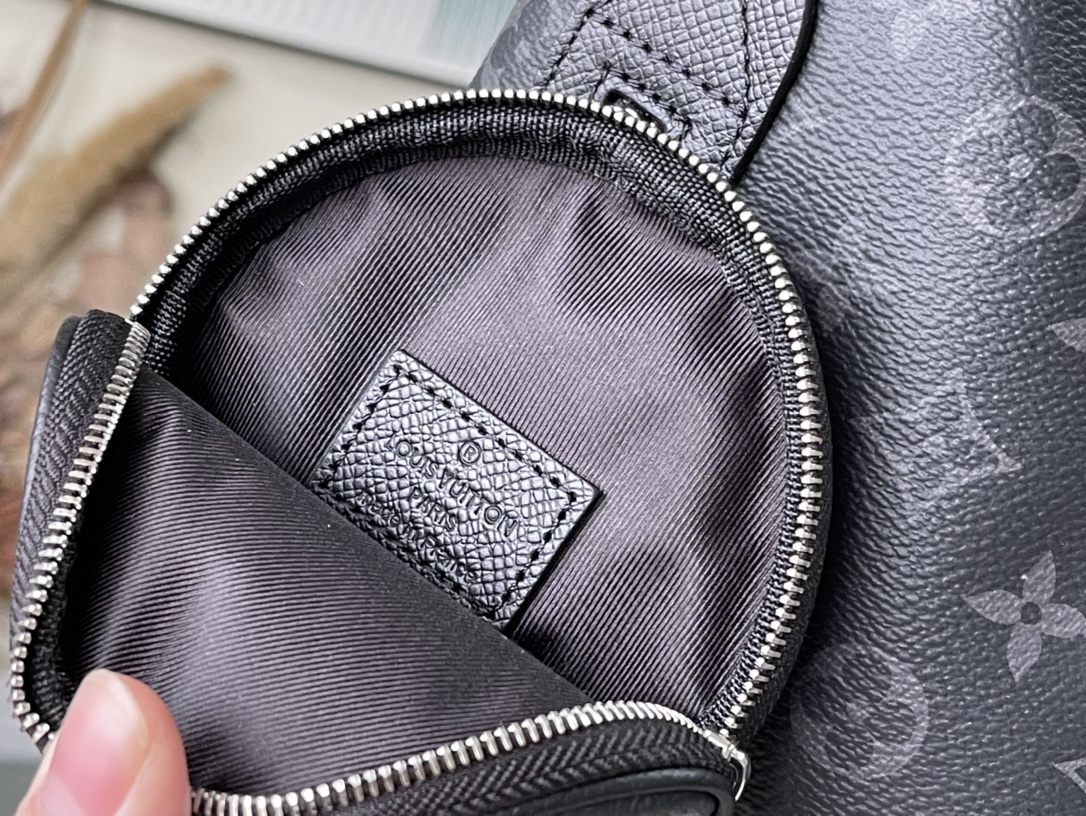 𝐋𝐎𝐔𝐈𝐒 𝐕𝐔𝐈𝐓𝐓𝐎𝐍 M30936 Black Flower Duo Shoulder Bag Stitching