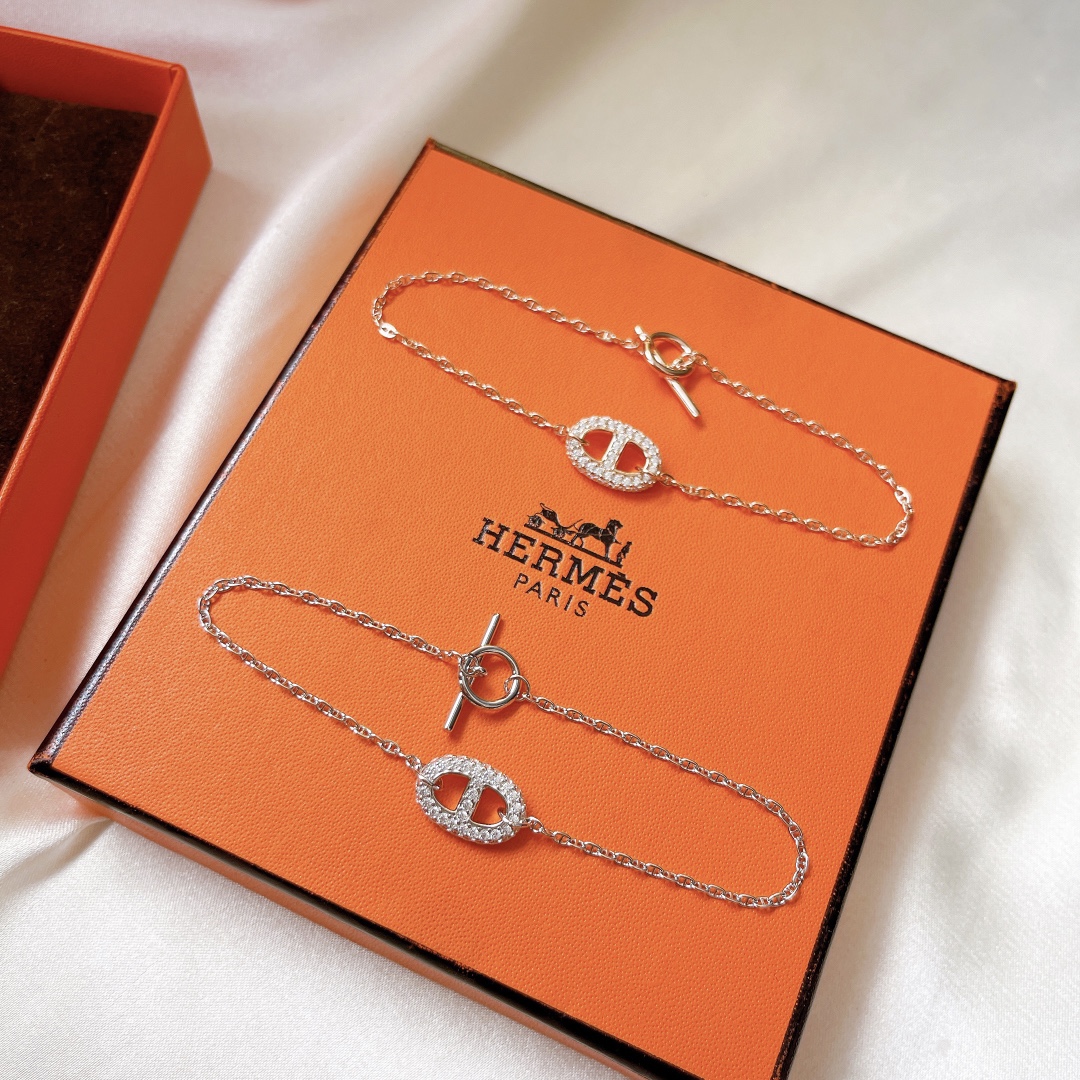 Hermes bracelet
