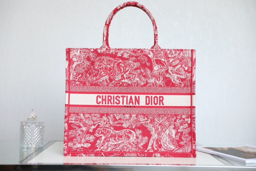 DIOR TOTE red embroidery
