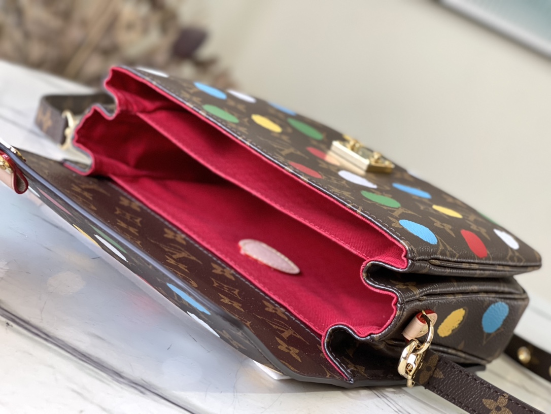 𝐋𝐎𝐔𝐈𝐒 𝐕𝐔𝐈𝐓𝐓𝐎𝐍    M46384