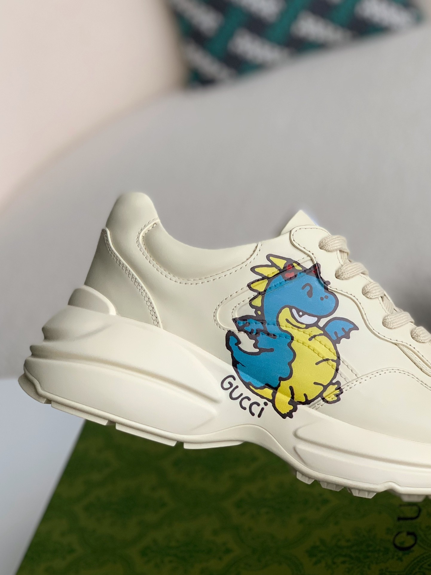 Gucci Retro Clunky Sneaker