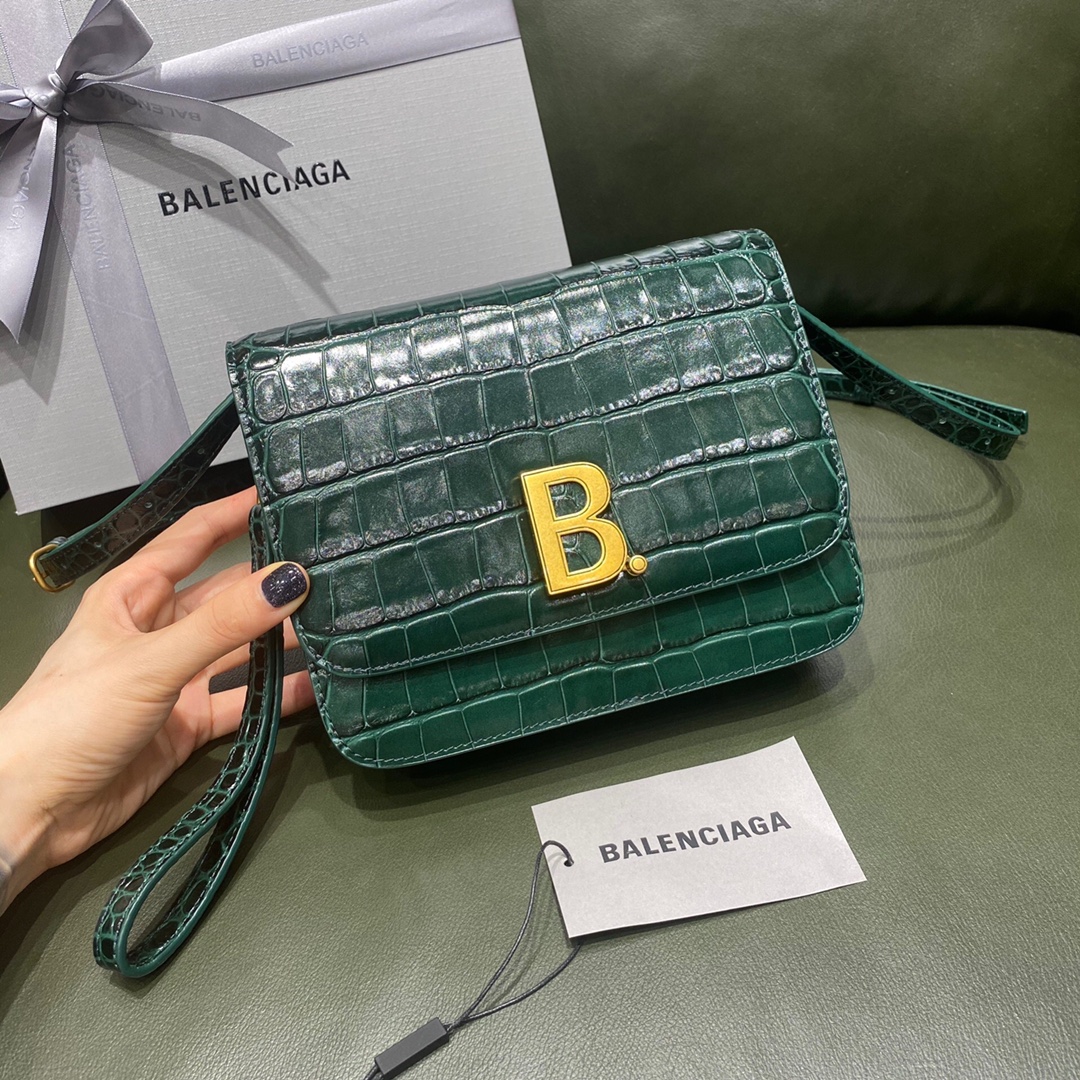 BALENCIAGA 𝘀𝗺𝗮𝗹𝗹 𝗯𝗮𝗴 𝗯𝗮𝗴 crocodile green gold buckle