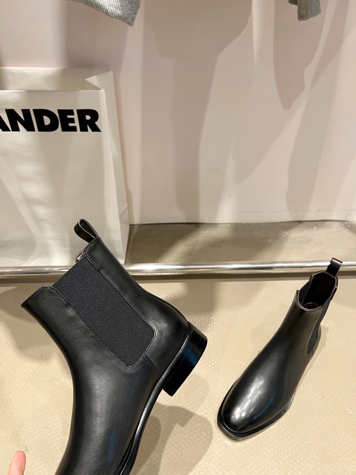 𝐓𝐇𝐄 𝐑𝐎𝐖｜𝟐𝟎𝟐𝟐/𝐒𝐒 𝐧𝐞𝐰 Top version Chelsea boots Simple and fashionable Original open model outsole
