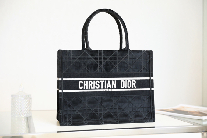 DIOR TOTE embroidered vine check black