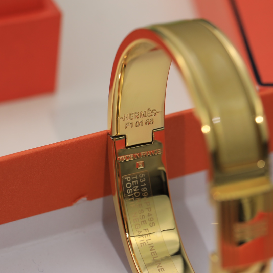 Hermes bracelet