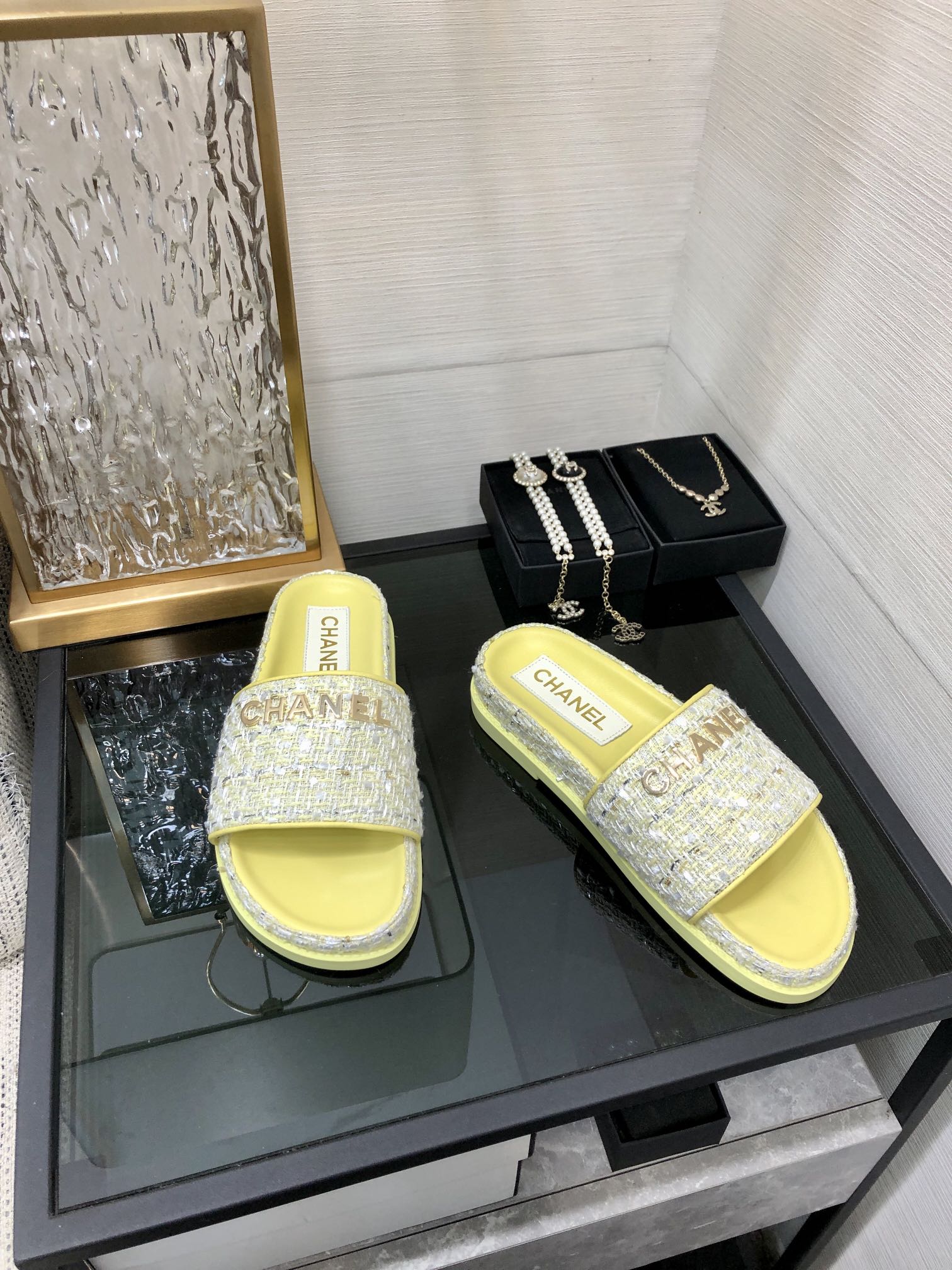 CHANEL 2022 early spring latest honey slippers fashion versatile series imported sheepskin cushioned feet