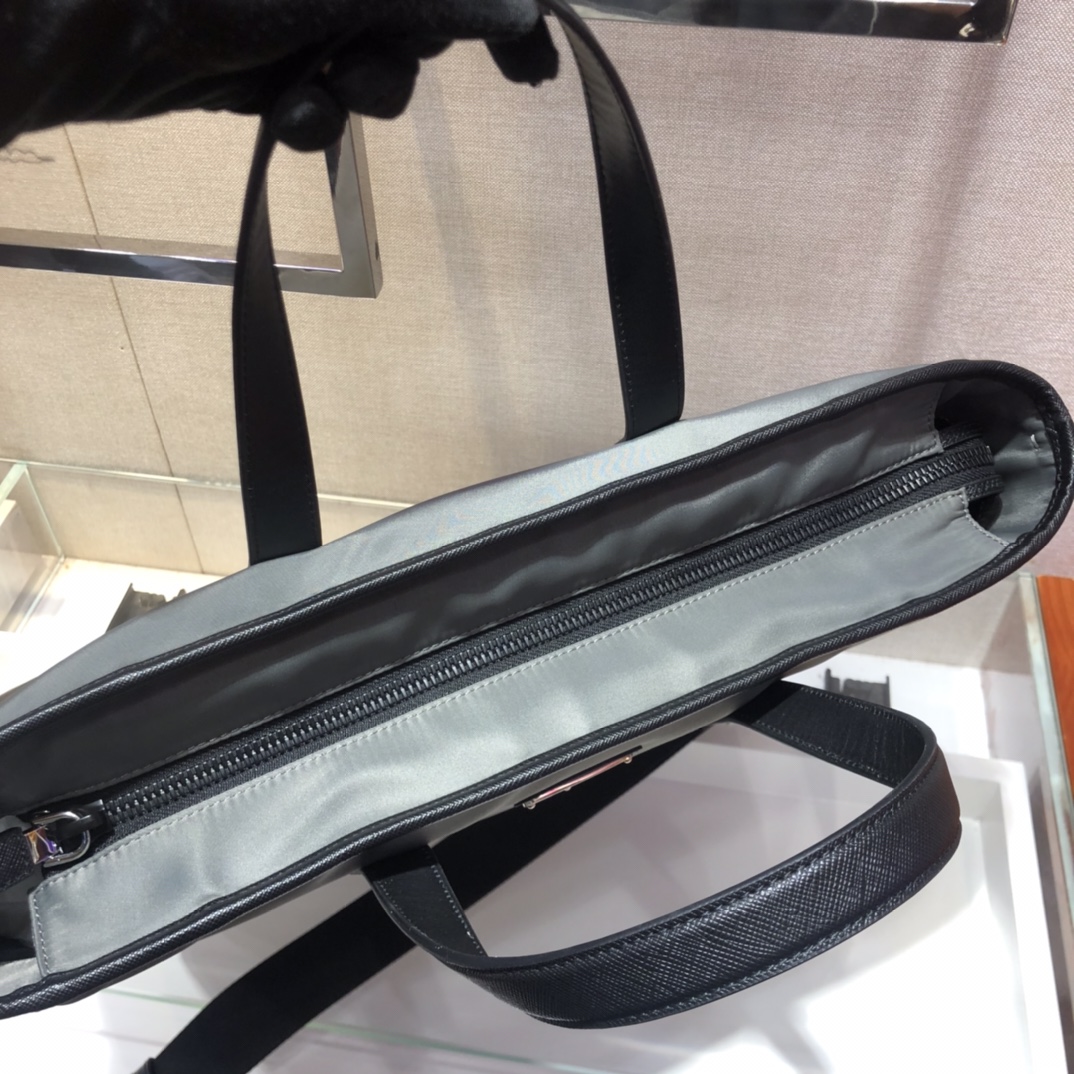 𝐏𝐑𝐀𝐃𝐀 New shopping bag
