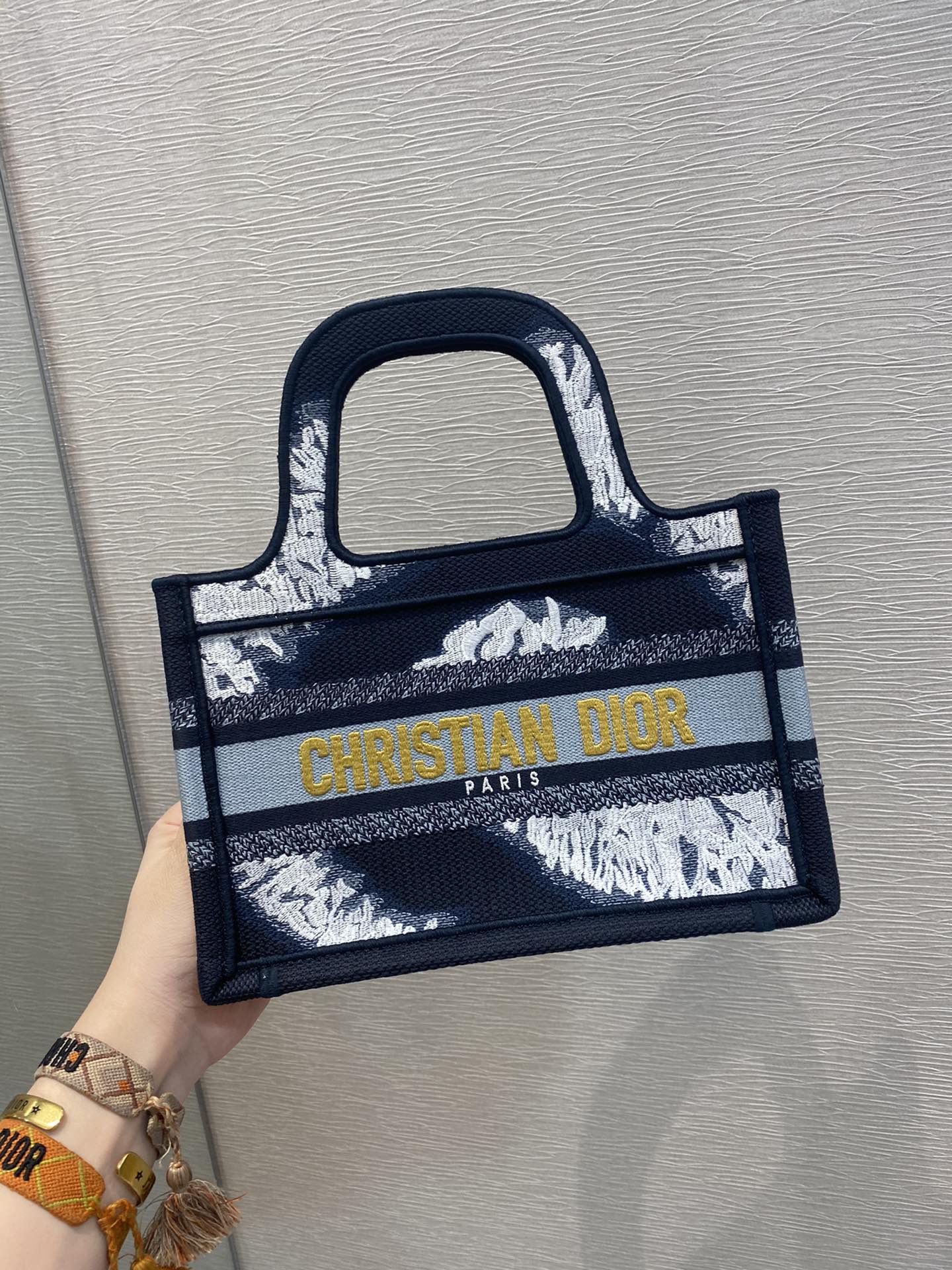 Mini tote print