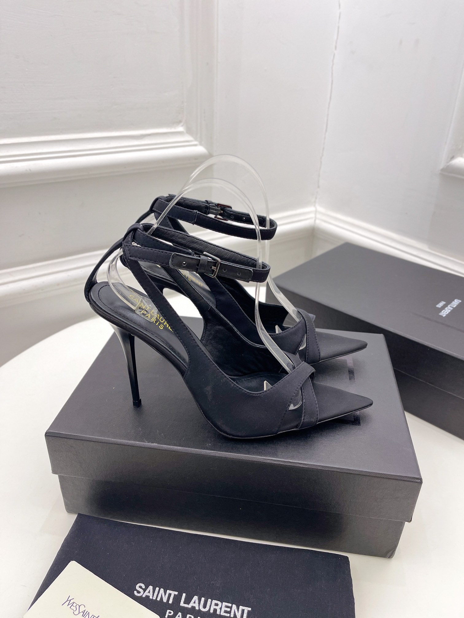 𝙎𝙖𝙞𝙣𝙩 𝙇𝙖𝙪𝙧𝙚𝙣𝙩 | 𝟐𝟎𝟐𝟏/𝐒𝐒 𝐧𝐞𝐰 YSL｜Roland 2022/fw early spring new baked high heels
