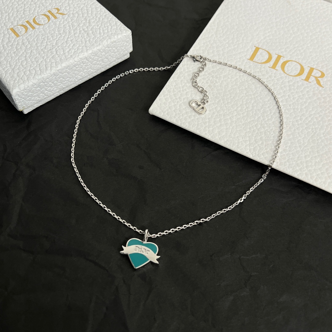 Dior necklace
