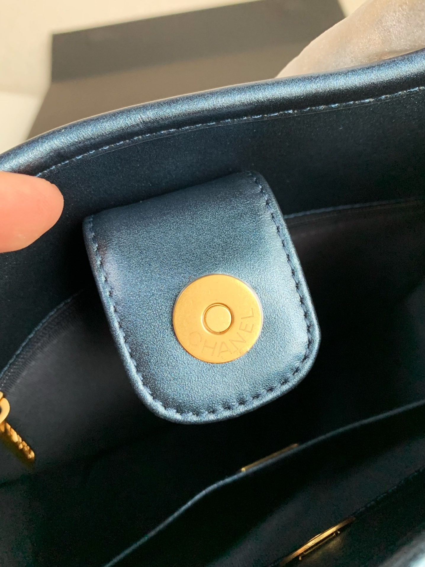 Chanel Denim Hobo pocket straggler shoulder bag Size：22*6*24cm