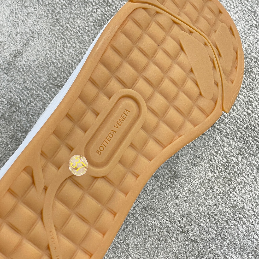 Bottegavenet*a white shoes