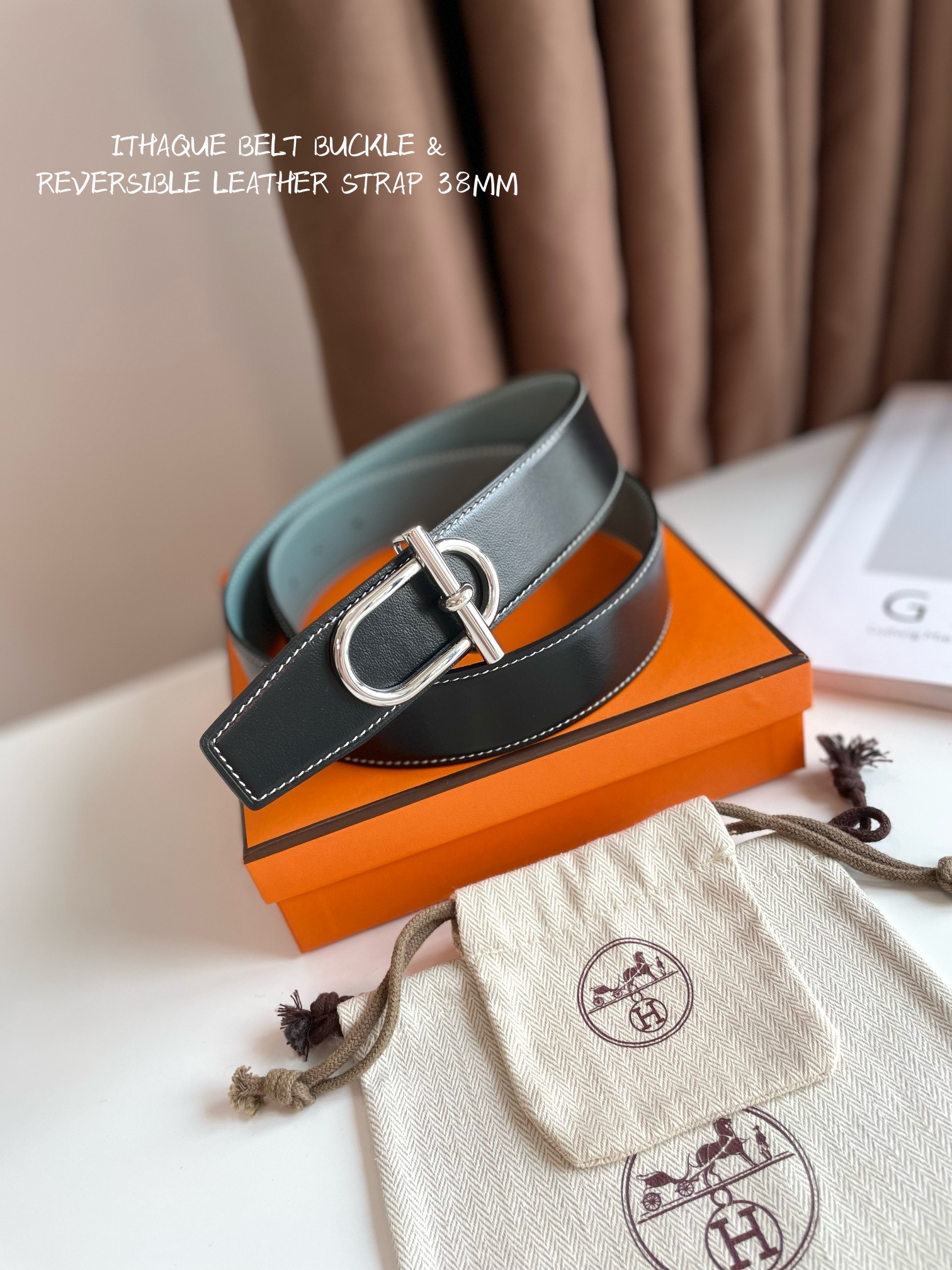 Hermes  ITHAQUE BELT BUCKLE & REVERSIBLE LEATHER STRAP