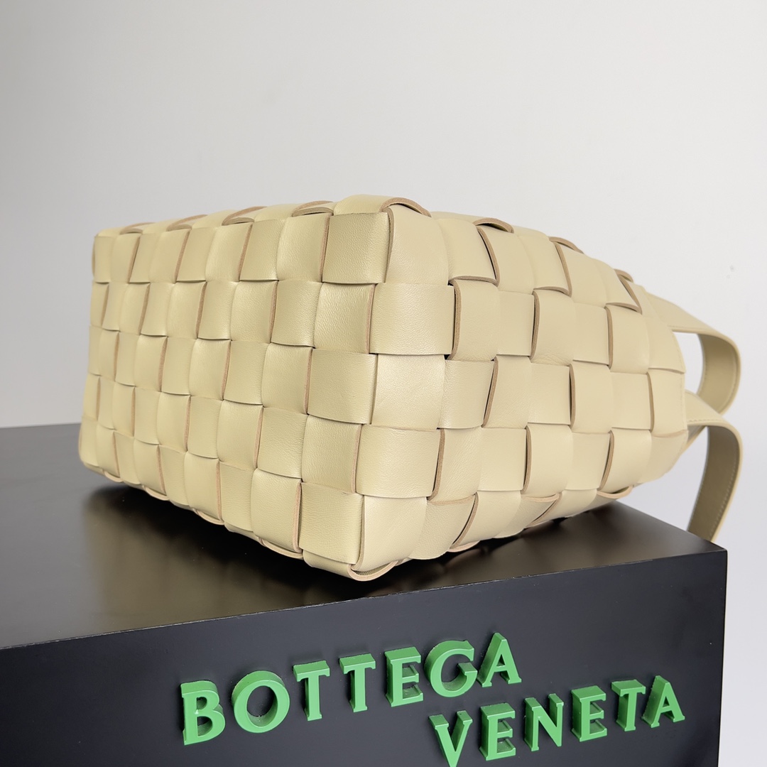 Bottega Veneta Bowling Bag Oatmeal #80837
