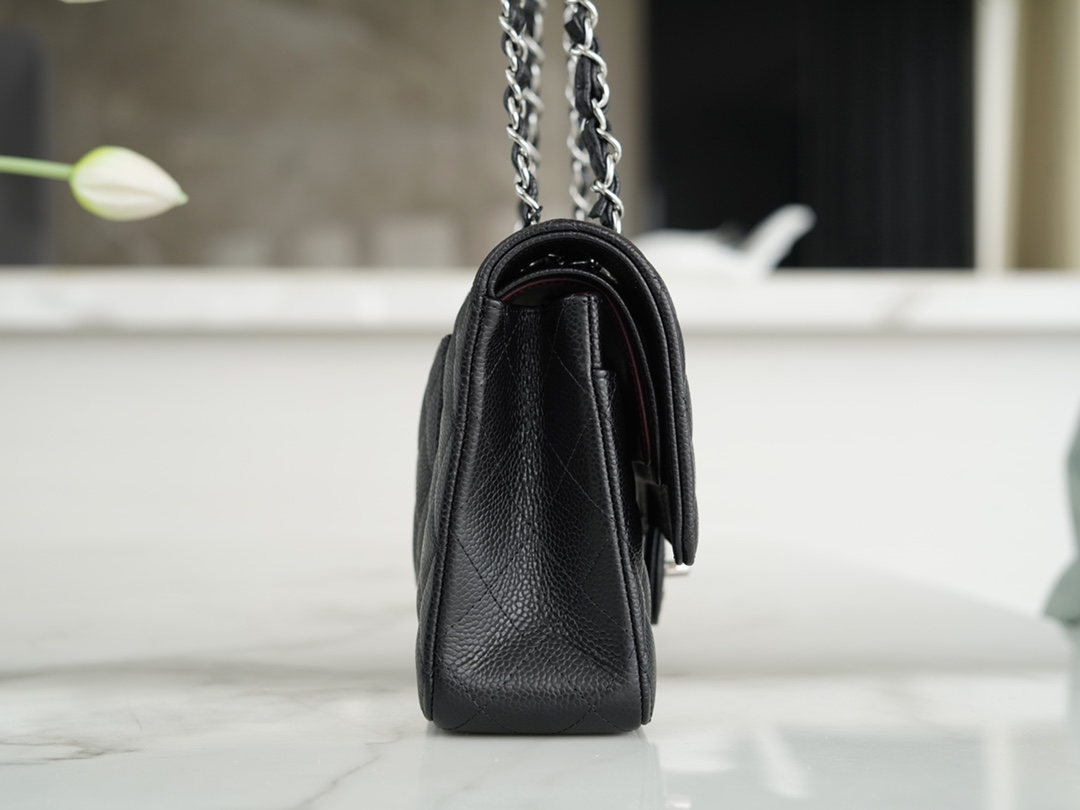 ๐๐๐๐๐๐ Classic Flap France ๐ซ๐ท ๐๐๐๐ฌ Original Caviar ๐ Original Lychee Pattern ๐ Medium Silver Buckle ๐คBlack