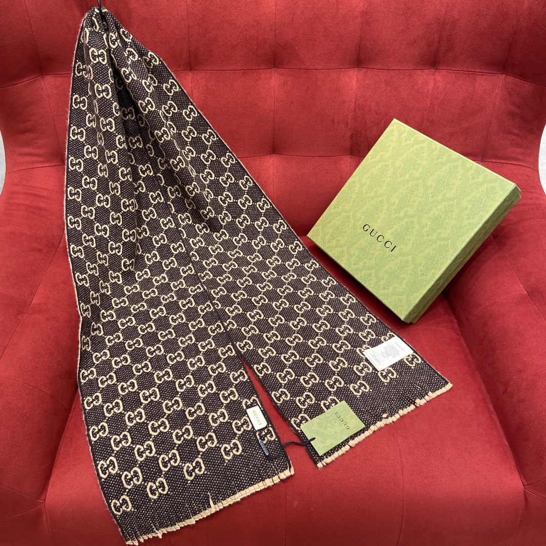 GUCCI Double-sided wool scarf 100% wool