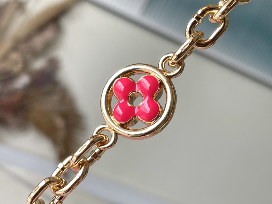 𝐋𝐎𝐔𝐈𝐒 𝐕𝐔𝐈𝐓𝐓𝐎𝐍 M22375 Pink Capucines