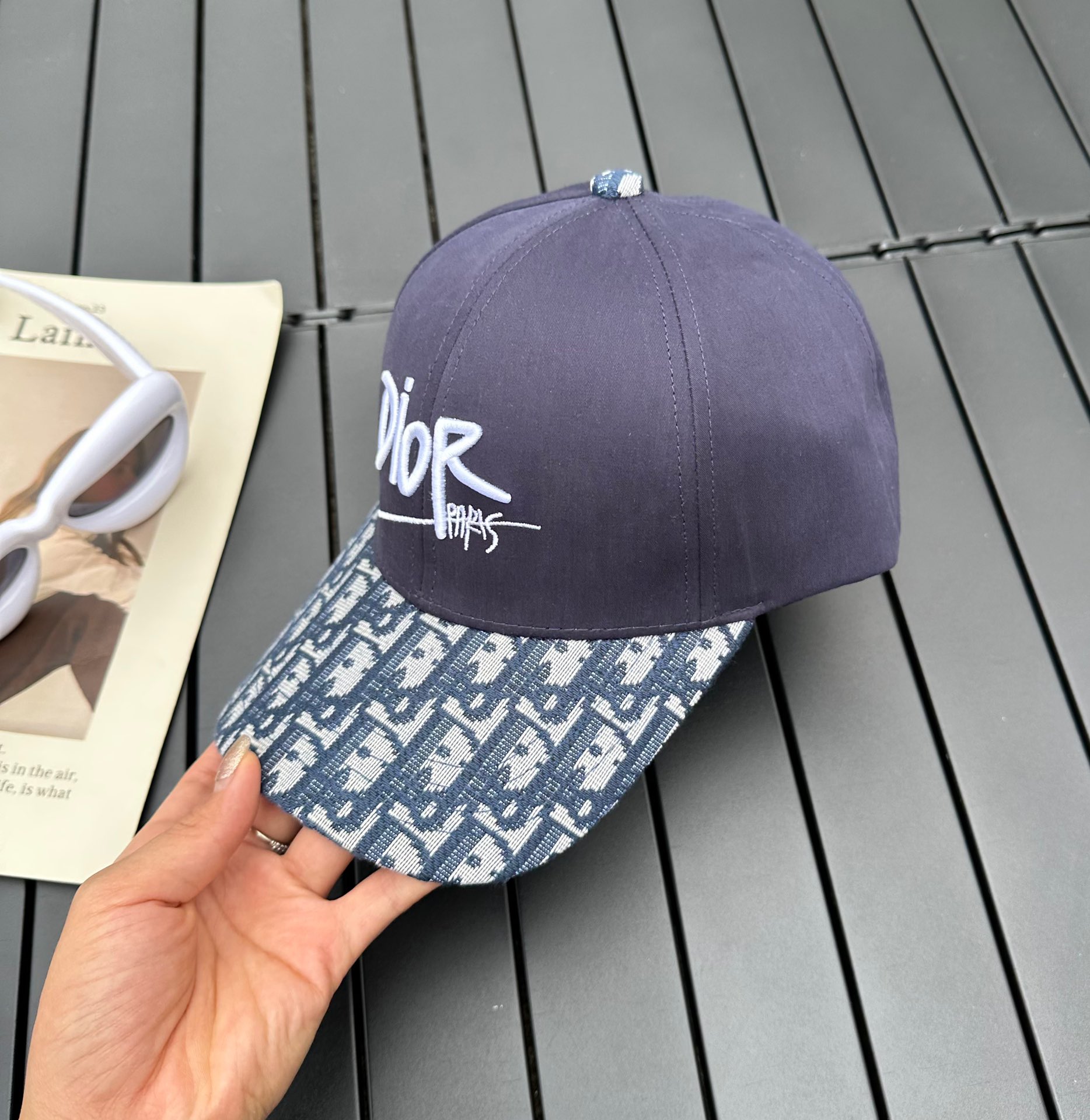 Dior new embroidered letters canvas baseball cap head circumference: 57cm