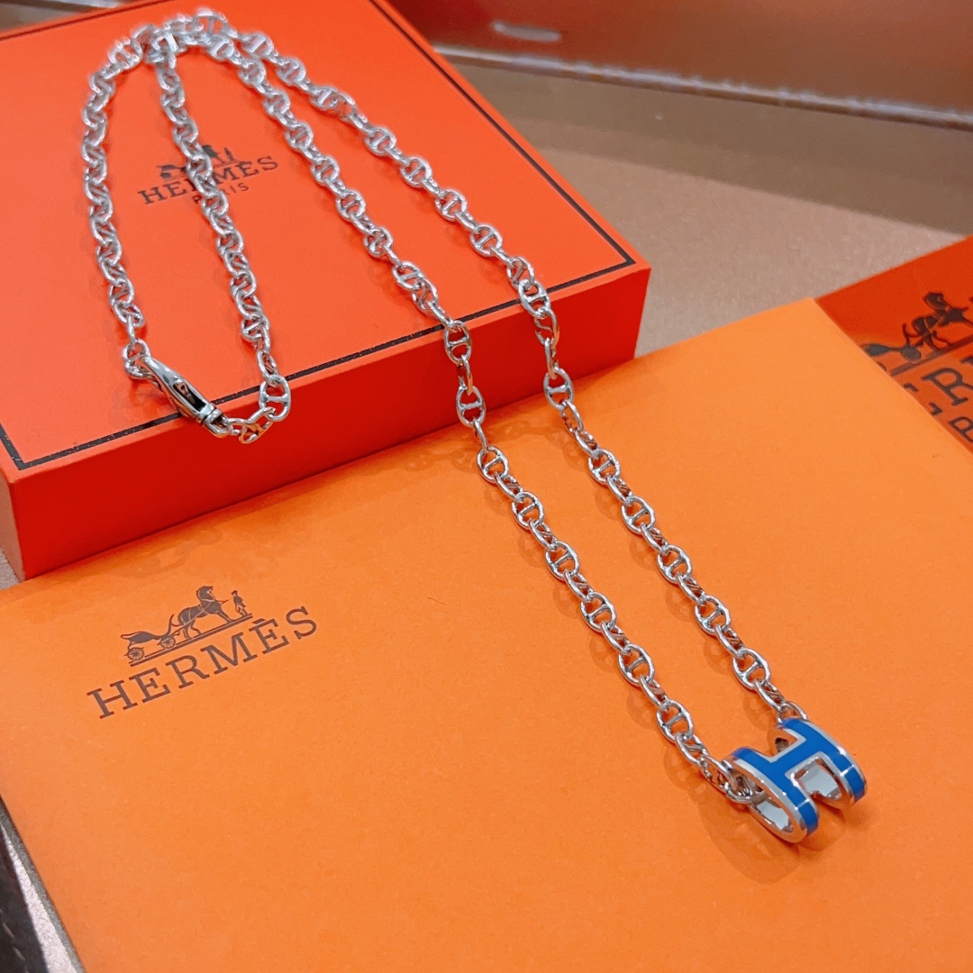 Hermes necklace
