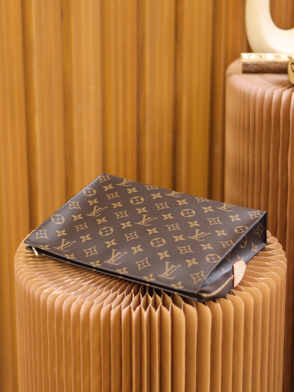 Louis Vuitton ➋➏ toiletry bag 𝙈47542
