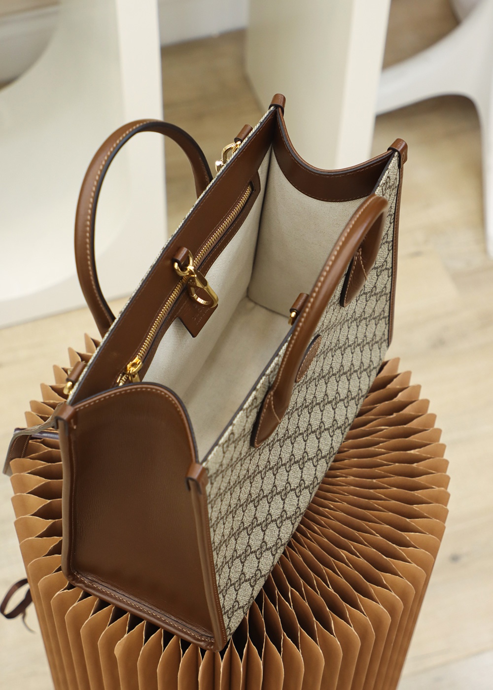 GUCCI  𝙏𝙤𝙩𝙚  #659983#