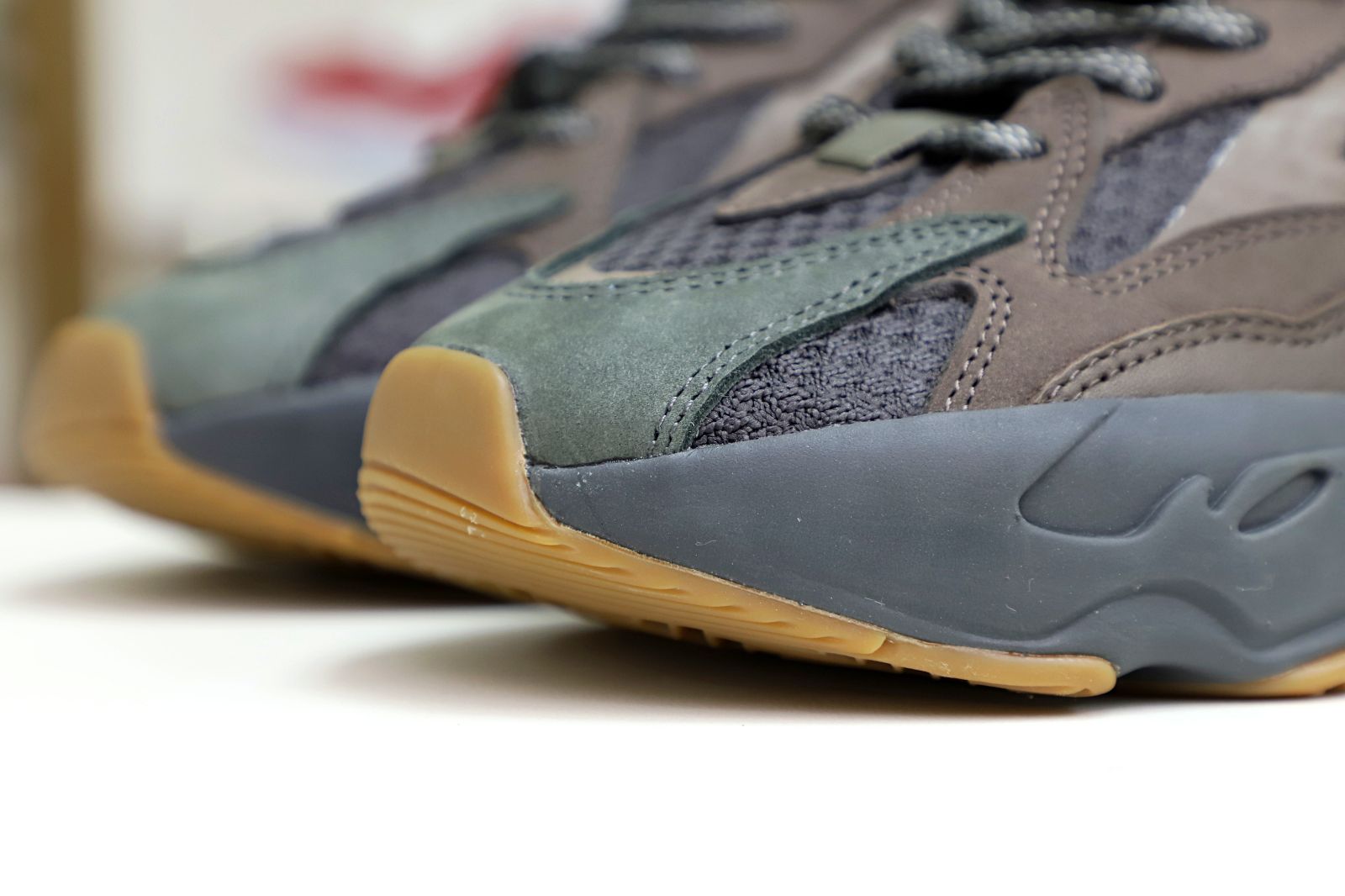 Yeezy boost 700 V2 Geode