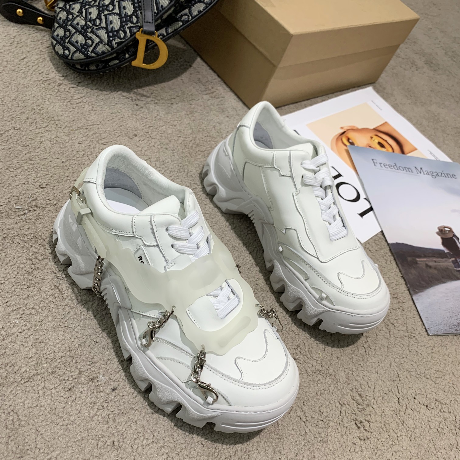 𝐑𝐨𝐫𝐧𝐧𝐢𝐢 ｜2020FW new sneakers upper with silk cowhide upper Sheepskin lining