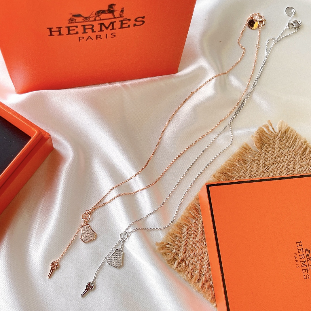 Hermes necklace