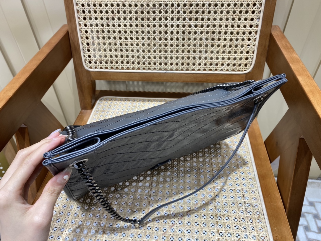 SAINT LAURENT 𝑵𝒊𝒌𝒊 𝒔𝒉𝒐𝒑𝒑𝒊𝒏𝒈 𝒃𝒂𝒈 #577999original leather.JD