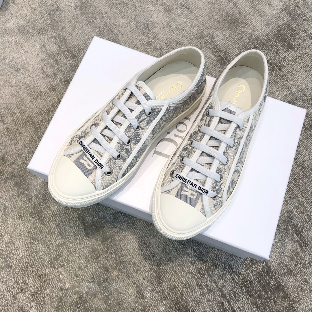 DIOR Antique Style Cloth Shoes Gold Full electric embroidery Water-dyed sheepskin lining Private moulded outsole