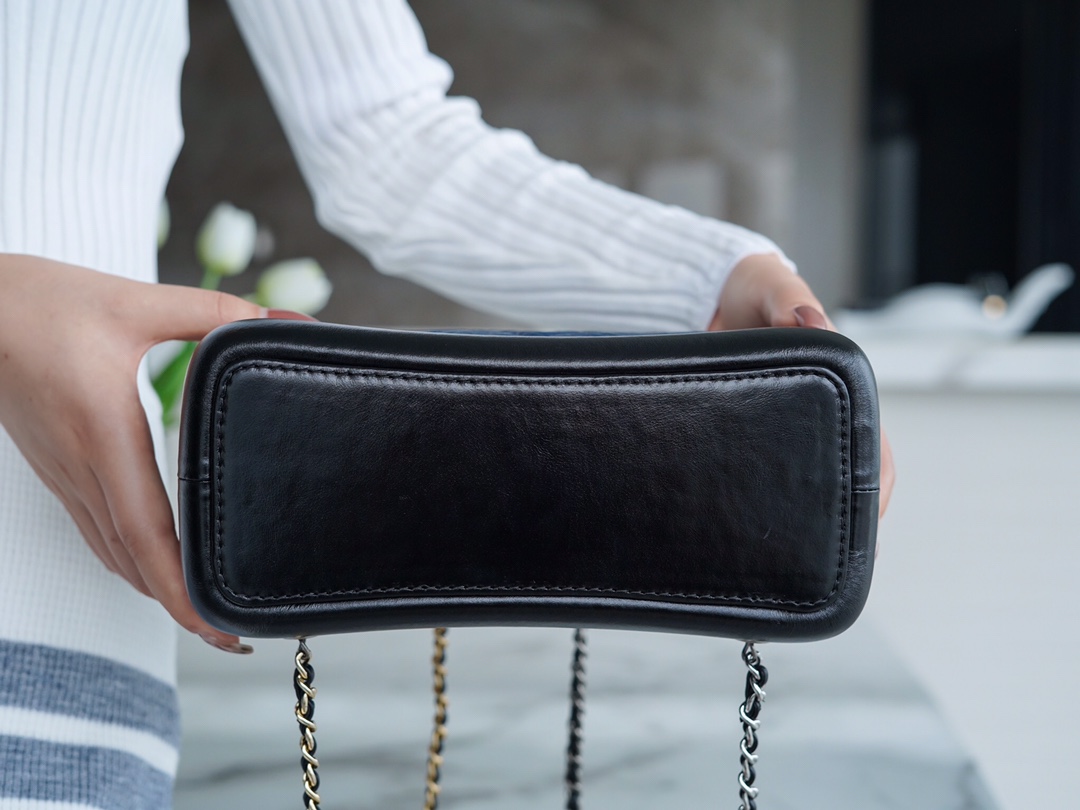 𝗖𝗵𝗮𝗻𝗲𝗹𝗚𝗮𝗯𝗿𝗶𝗲𝗹𝗲❥vagrancyBackpack Italy 🇮🇹 