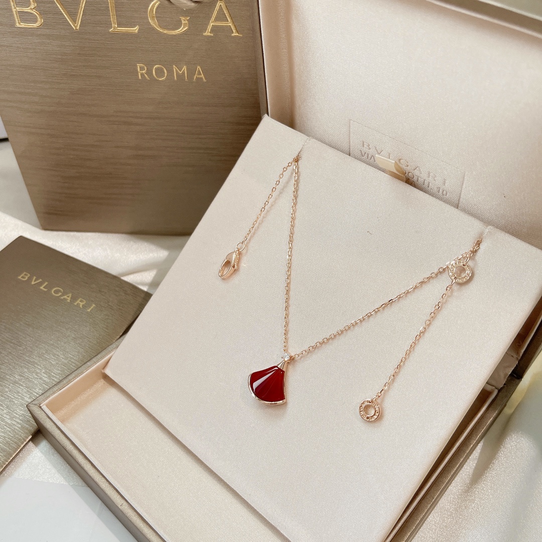 BVLGARI  necklace