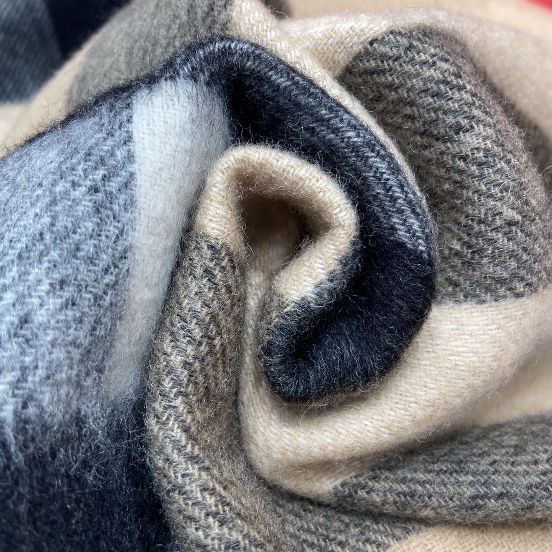 Burberry classic cashmere reversible shawl_ 100% cashmere