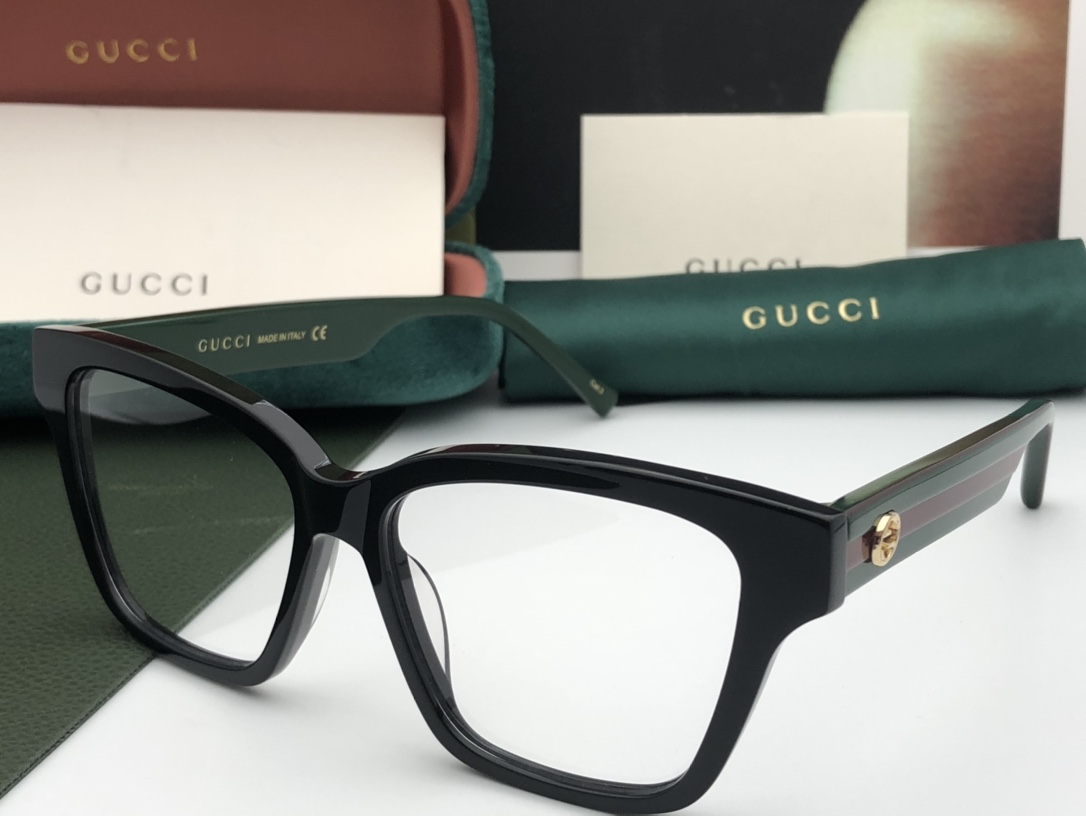 GUCCI🐝🐝🐝MODEL：GG1302