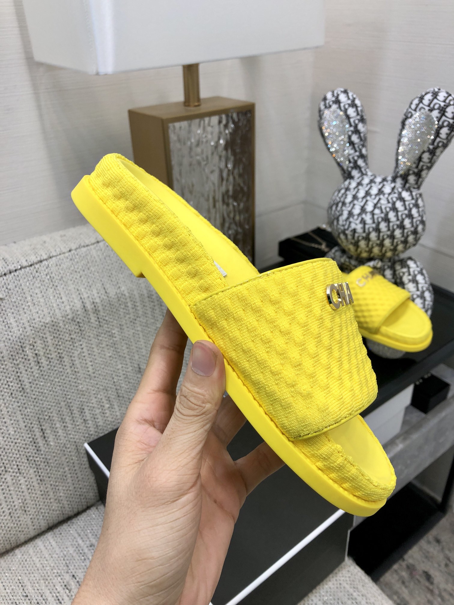 CHANEL 2022 early spring latest honey slippers fashion versatile series imported sheepskin cushioned feet