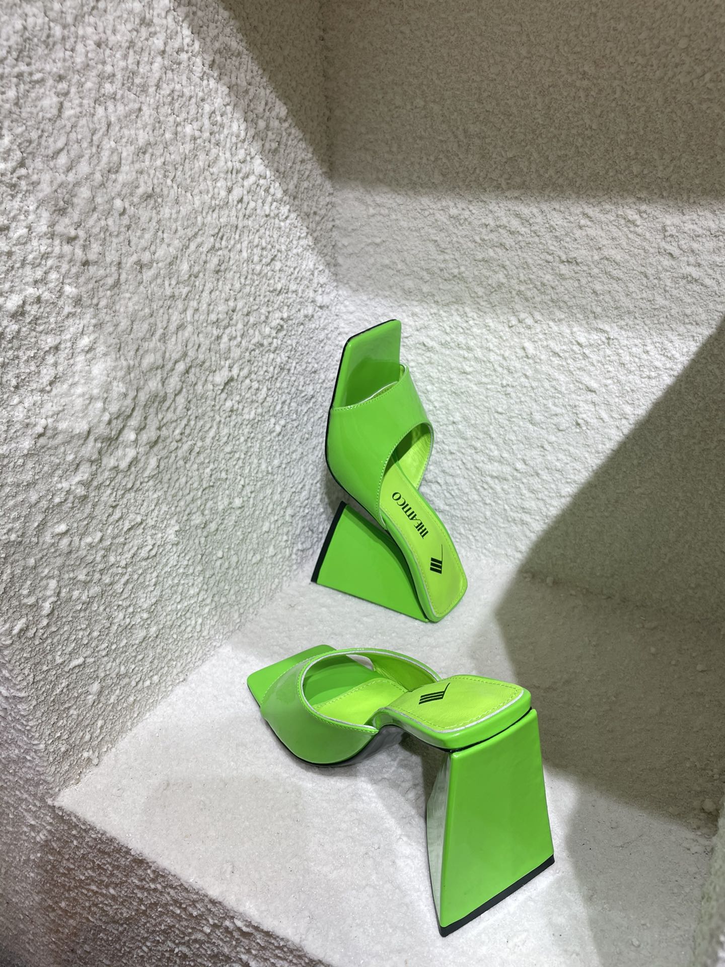 THE ATTICO | 𝟐𝟎𝟐𝟏/𝐒𝐒 𝐧𝐞𝐰 The attico triangle heel sandals lined with sheepskin leather genuine leather outsole