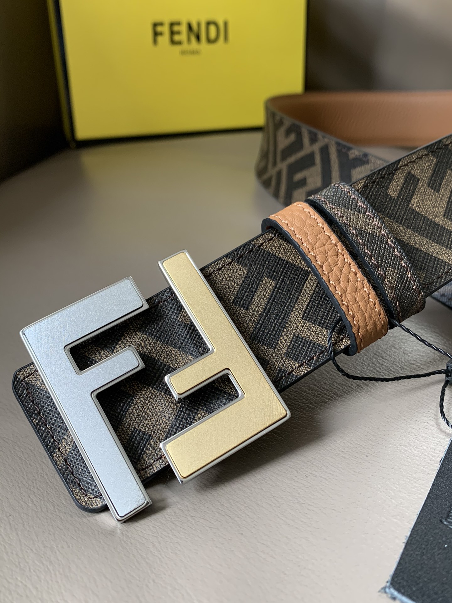 FENDI men's casual reversible belt