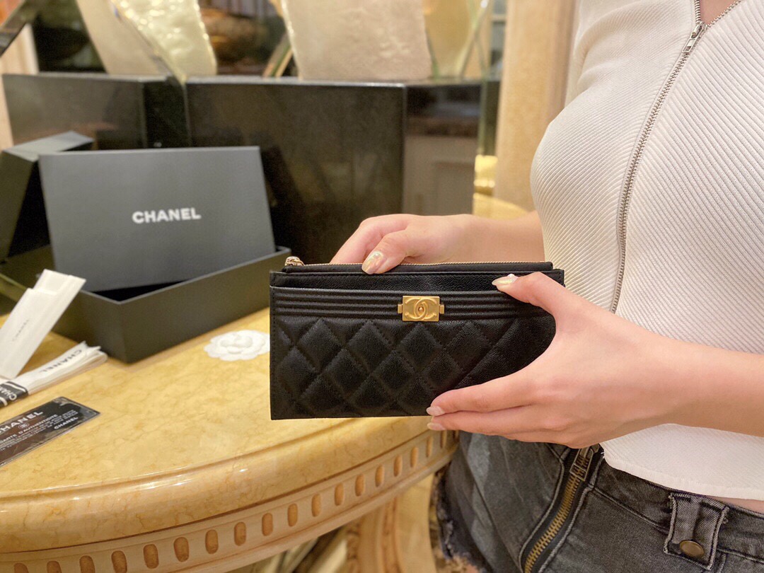 𝗖𝗛𝗔𝗘𝗡𝗟✦ Imported channel special fine grain embossed calfskin 🐂 Leboy Collection Zipper Clutch | Classic Black Gold 👑