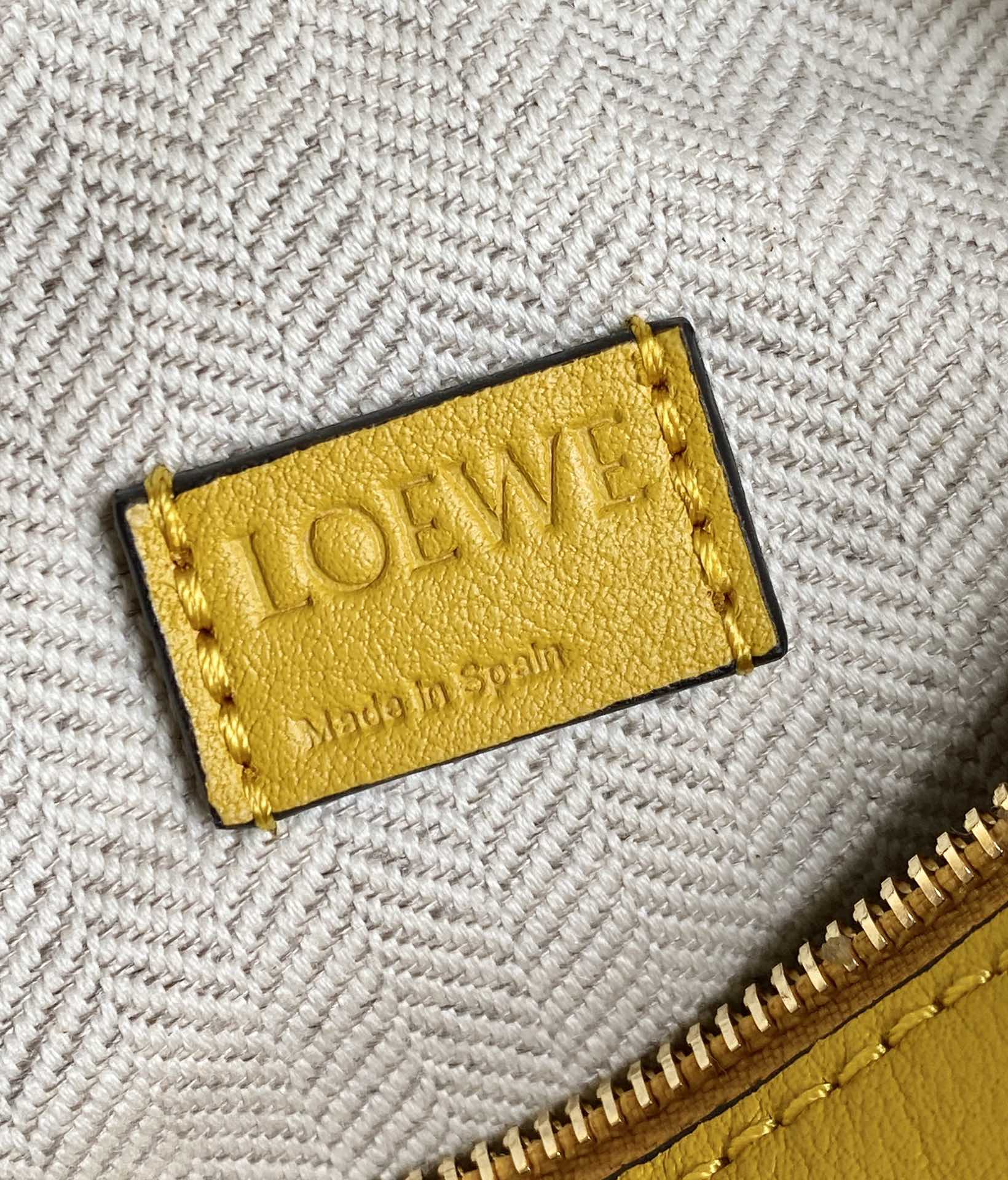 LOEWE super mini Puzzle bag