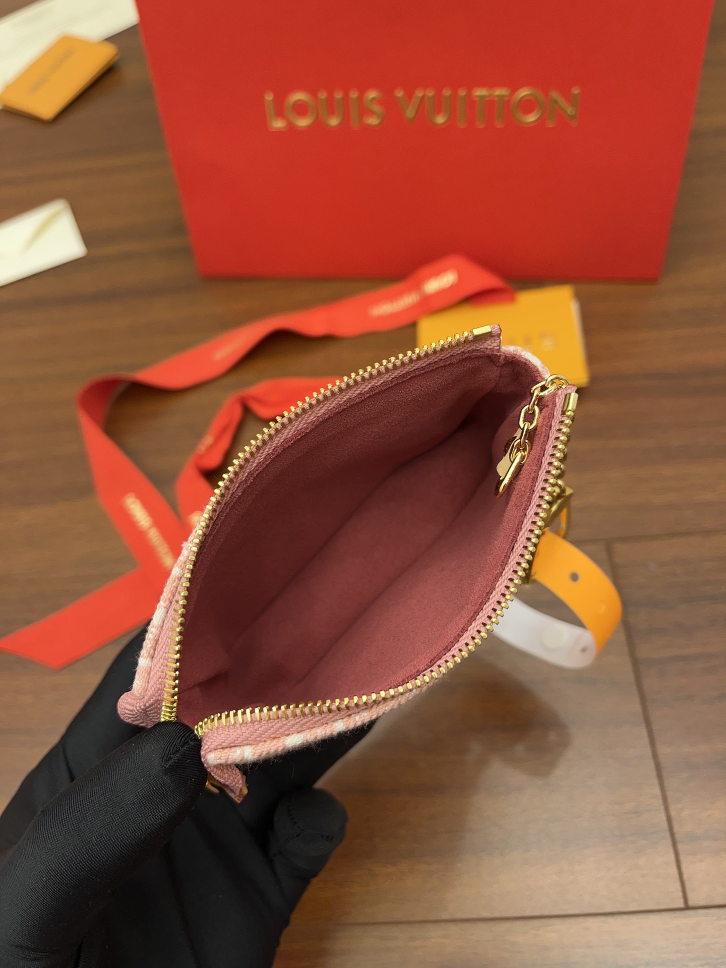 Louis Vuitton M81176