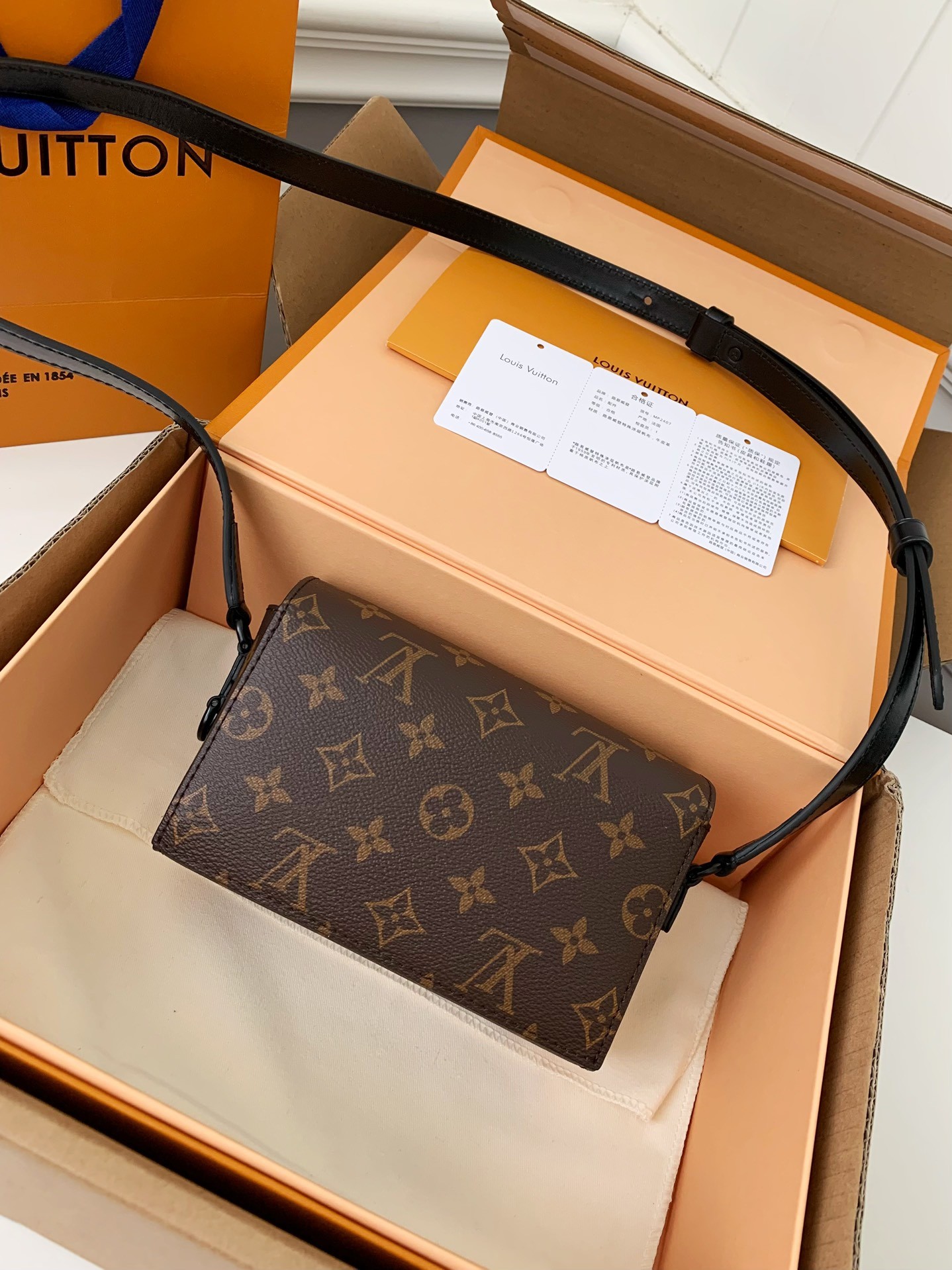 Louis Vuitton STEAMER Mini Handbag, 18 * 11 * 6.5cm