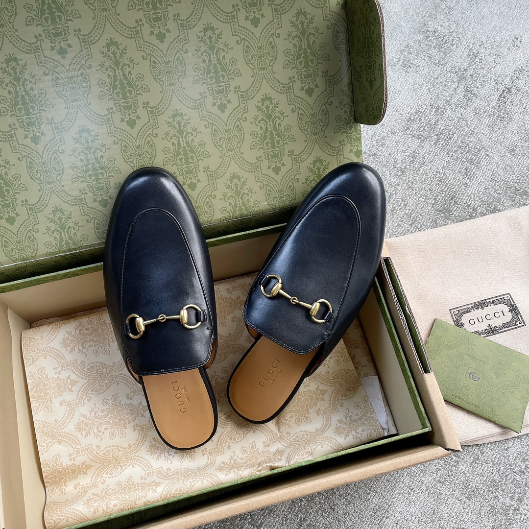 Gucci Super classic style Black calfskin horsebit slippers