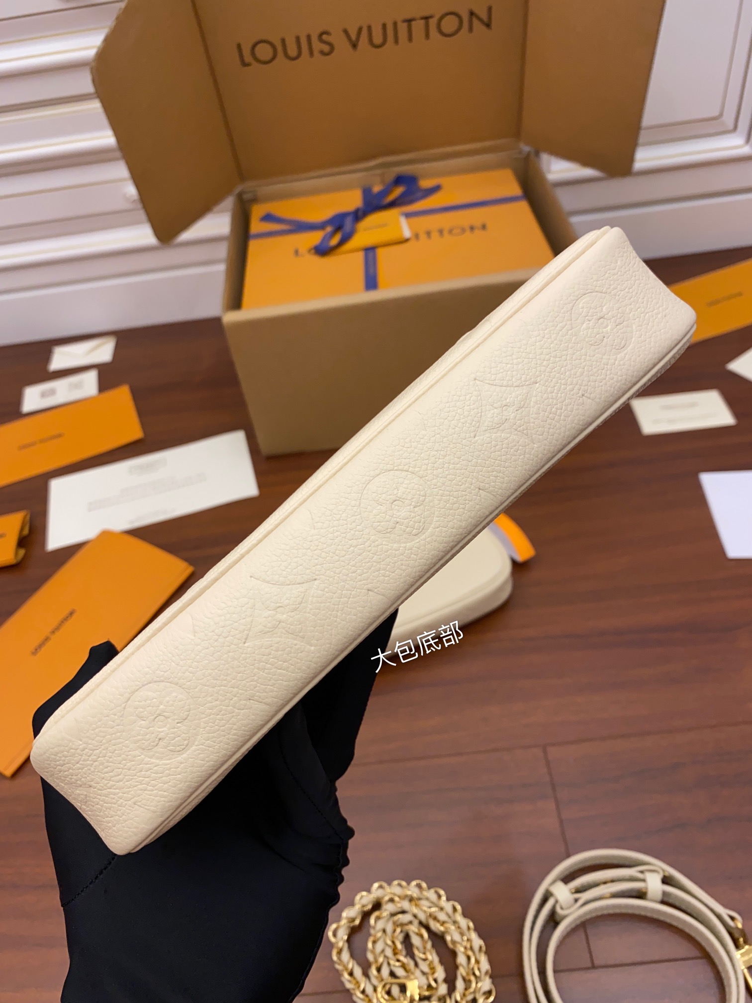 Louis Vuitton M80447