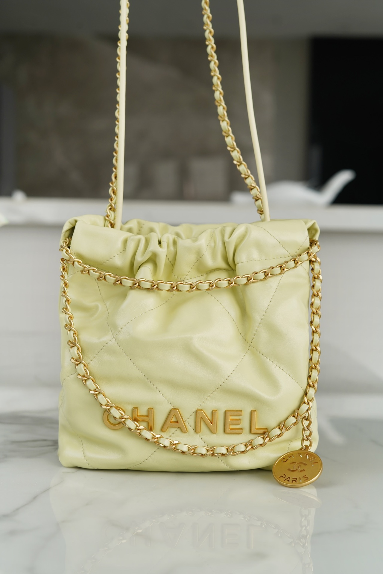 𝗖𝗛𝗔𝗡𝗘𝗟✦ 23S 22Mini bag chick yellow
