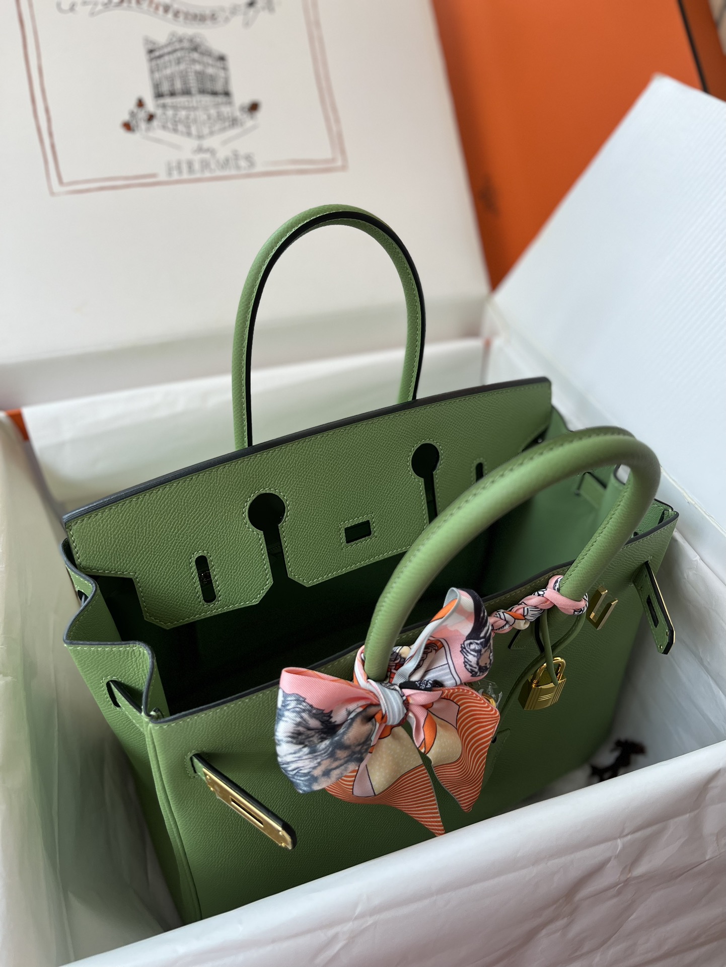 Birkin 30cm avocado green gold buckle Imported epsom leather hand sewn real shot visible to the naked eye quality